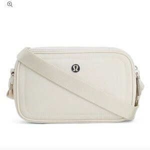 Lululemon Crossbody Camera bag 2L